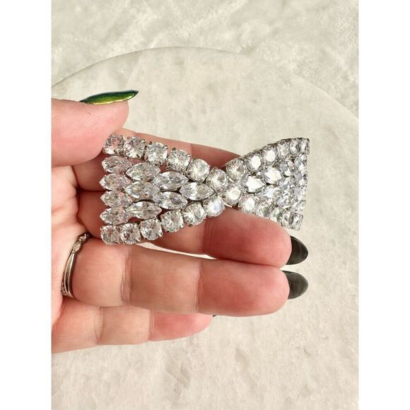 Super sparkly round and marquee cut cubic zirconia Bow hair clip barrette - Picture 3 of 3